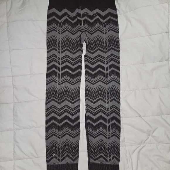 Lululemon Leggings Black Gray Size S - Picture 2 of 4